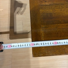 同型もう1台 収納付き 木製ローテーブル 幅約120cm 店舗使用（別位置に汚れあり）の画像