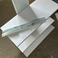 壁寄せテレビスタンド　突っ張り式　ホワイトの画像