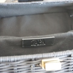 ZARA ラタン ブラック かごバッグ ゴールド金具の画像