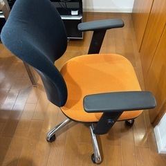 【4脚セット】 キャスター付きオフィスチェアの画像