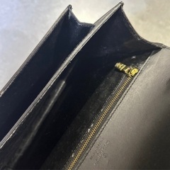 エピ モンソー ノワール ハンドバッグの画像