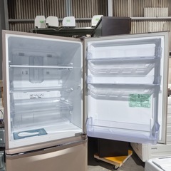 💥激安💥❗️配送•設置🉑❗️🏅保証付き🏅三菱3ドア冷蔵庫　自動製氷機あり👍　2016年製　容量335Lの画像