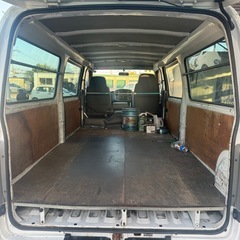 貨物　キャラバン　ハイエースの画像