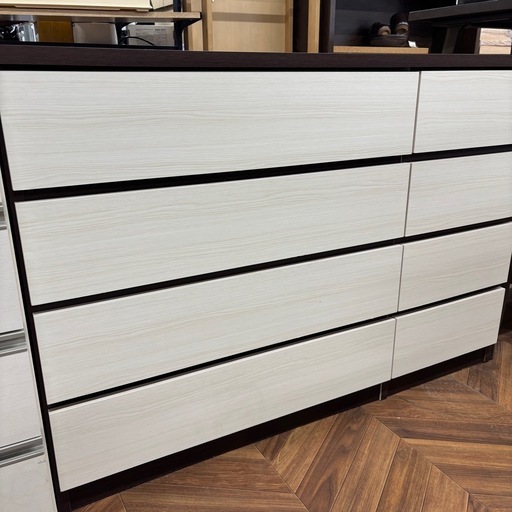 1257 IKEA マルムシリーズ 4段チェスト
