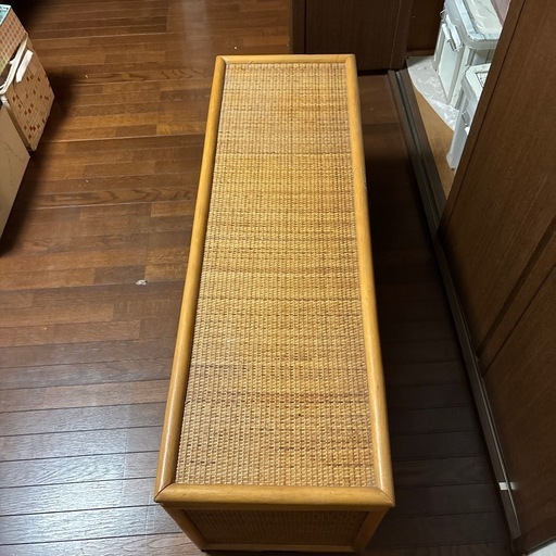 立派なラタン　籐の収納ベンチ