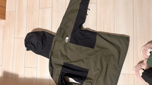 状態良好THE NORTH FACE マウンテンパーカー カーキ/ブラックNS62004