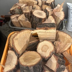 限定値下げ中！広葉樹ナラ100k2500円の画像