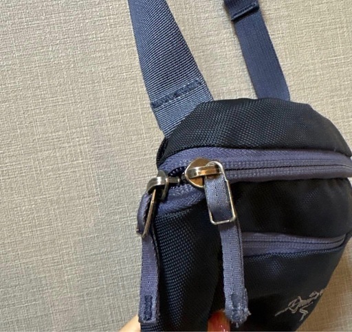 Arc'teryx サコッシュ 黒/グレー　ネイビー