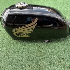 バイク　エイプマフラー　タンクの画像