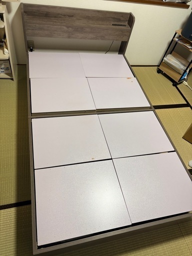 セミダブルベッドフレーム、マットレス