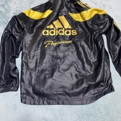 その他品掲載有り　adidas アディダスプロフェッショナル　メンズ　レディース　ウインドブレーカー　ジャンバー　黒金　ブラック　野球やサッカーにも使えます！　サイズはMかL の画像