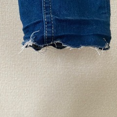 Sサイズの切りっぱなしスキニーの画像