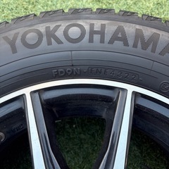 スタッドレスタイヤ　ホイールセット22年製バリ溝の画像