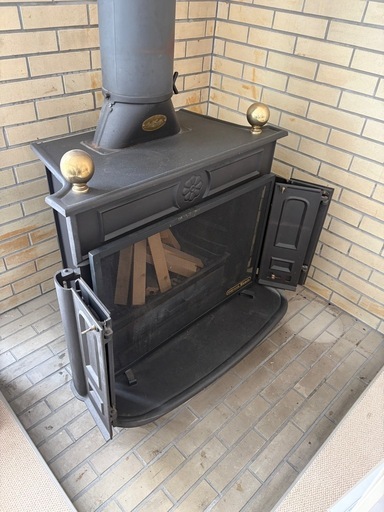 METOS KAMIN 薪ストーブ 鋳物製（札幌市にて直接引取限定）