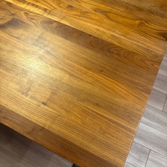 ウォールナット ダイニングテーブルの画像