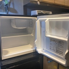 1ドア冷蔵庫　maxzen   JR046ML01GMの画像