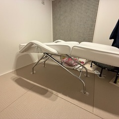 低反発ワイドエステベッドの画像