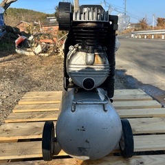 ナカトミ　エアーコンプレッサー　最高圧力0.78MPa 常圧　25L 工具 DIY コンプレッサー　軽量　100V 宮崎の画像