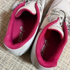 アシックスゴルフシューズの画像