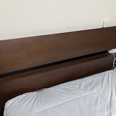 【お譲りします0円】ダブルベッド　フレームとマットレスセット　※2/15までの画像