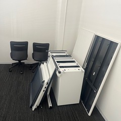 【受け渡し予定者が決まりました】無料オフィス用デスクと椅子2セットの画像