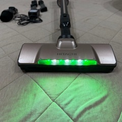 日立　コードレス　掃除機　　2022年製の画像