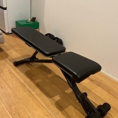 4WAYトレーニングベンチ 折りたたみ式 インクライン可の画像