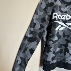 Reebok 迷彩柄 クルーネック トレーナー150cm?の画像