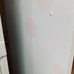 スリムサイズの学習机の画像