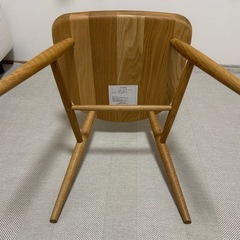 無印良品　オーク材アームチェア丸型の画像