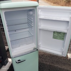 A029 送料設置無料　オーヤマ　レトロデザイン　スタイリッシュ　冷蔵庫　130Lの画像