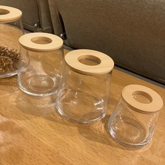 花瓶、ガラス、インテリア用品の画像