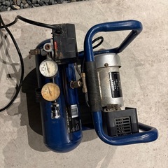 小型コンプレッサー 動作品の画像