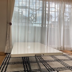 昇降式ダイニングテーブルの画像