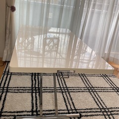 昇降式ダイニングテーブルの画像