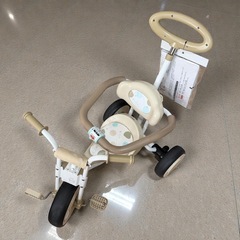 アイデス ナチュラルトライク 三輪車 プー＆ハニー 押し棒付きの画像