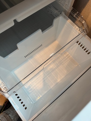 2/25まで保証書つき　東芝冷蔵庫356L右開き GR-V36SV (ZH)