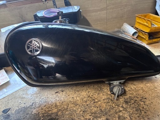 SR400ガソリンタンク