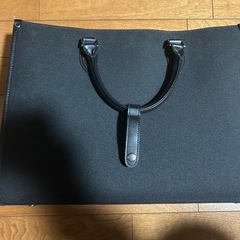 就活カバンの画像