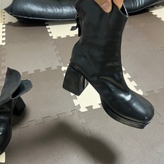 レディース・ロングブーツの画像