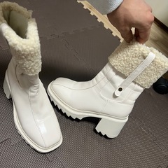 レディース・ロングブーツ
の画像