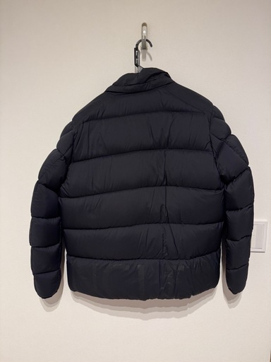MONCLER ブラック ダウンジャケット