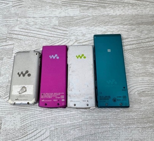 SONY WALKMAN ソニーウォークマン　4つセット