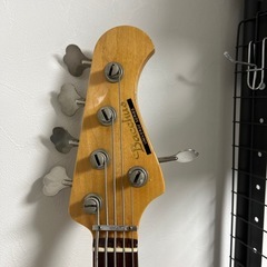 バッカス5弦ベースの画像