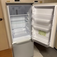  使用期間2ヶ月　SHARP冷蔵庫2ドア冷蔵庫 167L の画像