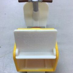 ★シルバニアファミリー 三人乗り自転車  デリバリー用スクーター(ピザバイク)　人形のサイズにぴったり合う！ 遊びの幅が広がると好評！の画像