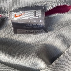 ‼️他品掲載有り‼️　ナイキ　NIKE 半袖ウインドブレーカー　服　メンズ　レディース　Lサイズ　野球、サッカー、スポーツ、ジム　の画像