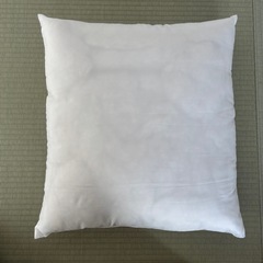 商談中　大きなクッションの画像