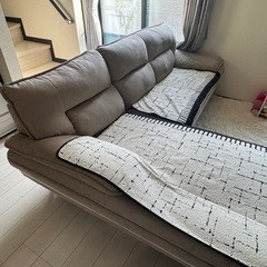 3人掛けソファーの画像