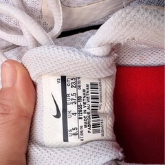 NIKE レディース　スニーカー 23.5cmの画像